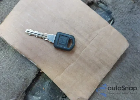 1997 Chevrolet K1500 Fleetside из США, поврежденный, VIN 1GCEK19R4VE184330